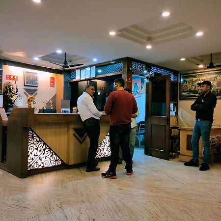 Hotel India International New Delhi Bagian luar foto
