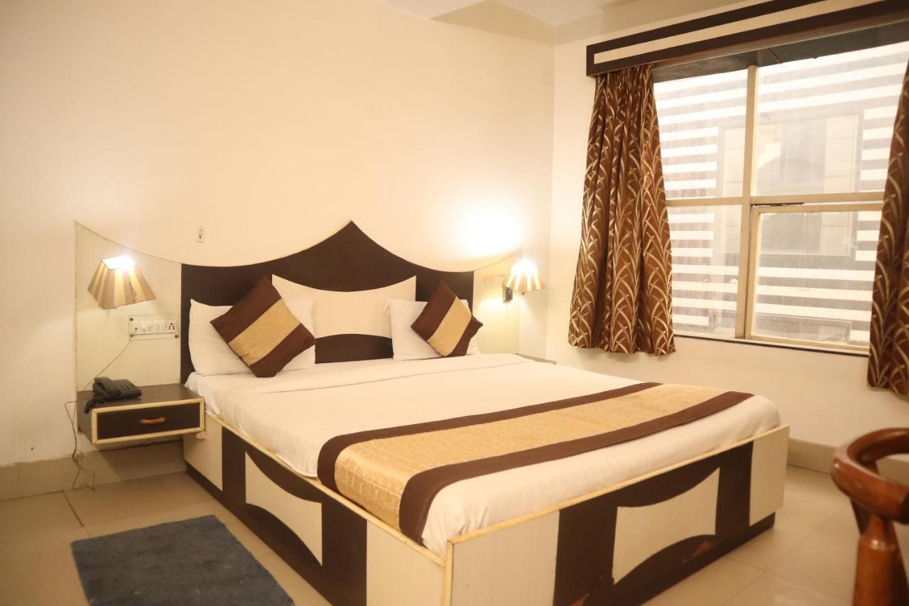 Hotel India International New Delhi Bagian luar foto
