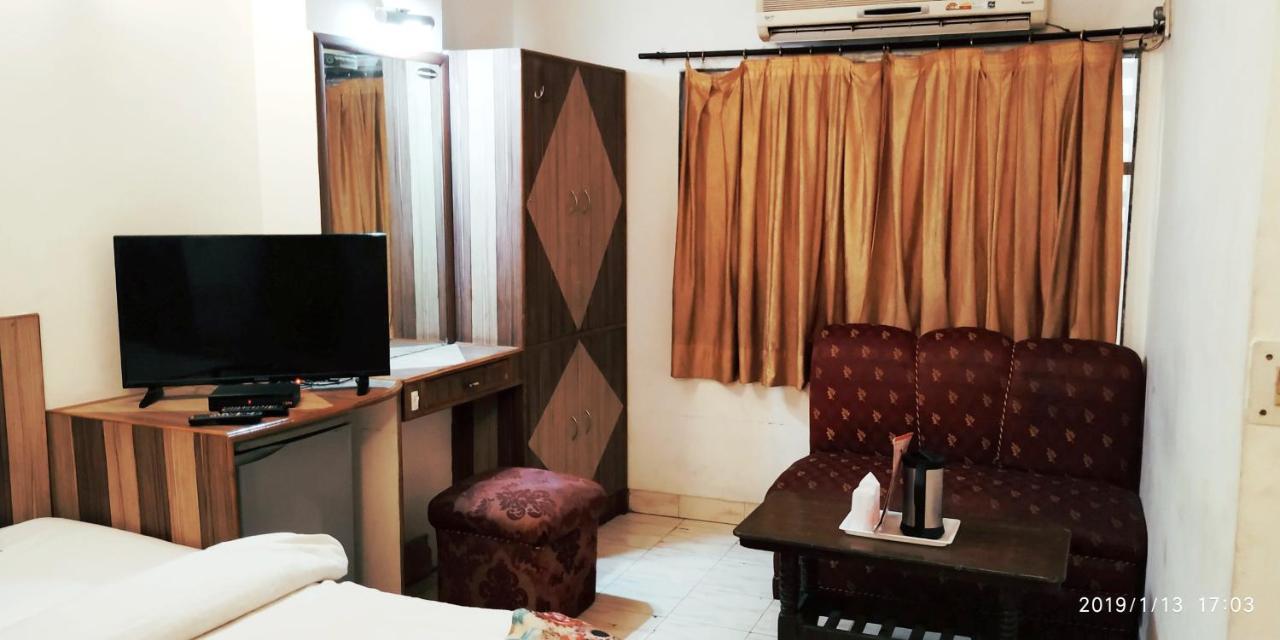 Hotel India International New Delhi Bagian luar foto