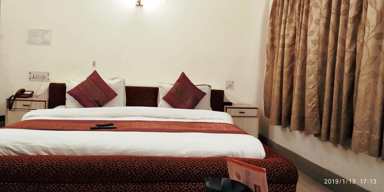 Hotel India International New Delhi Bagian luar foto