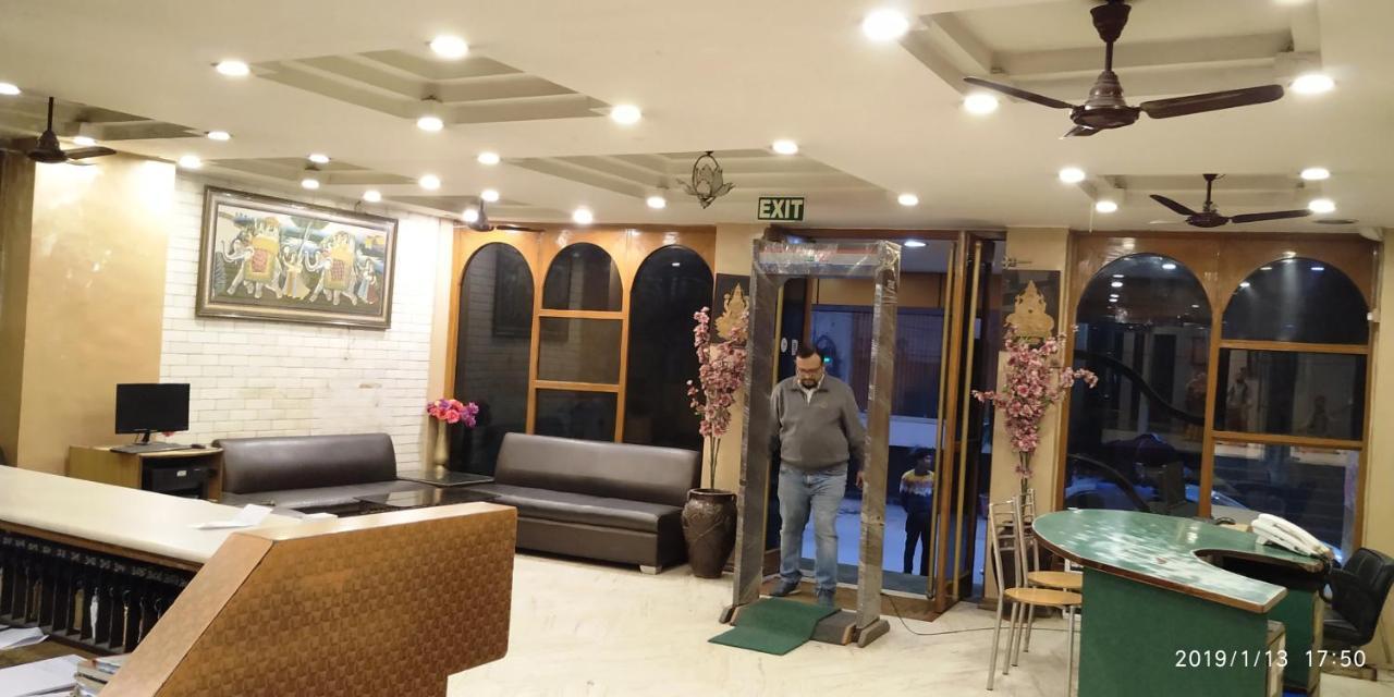 Hotel India International New Delhi Bagian luar foto